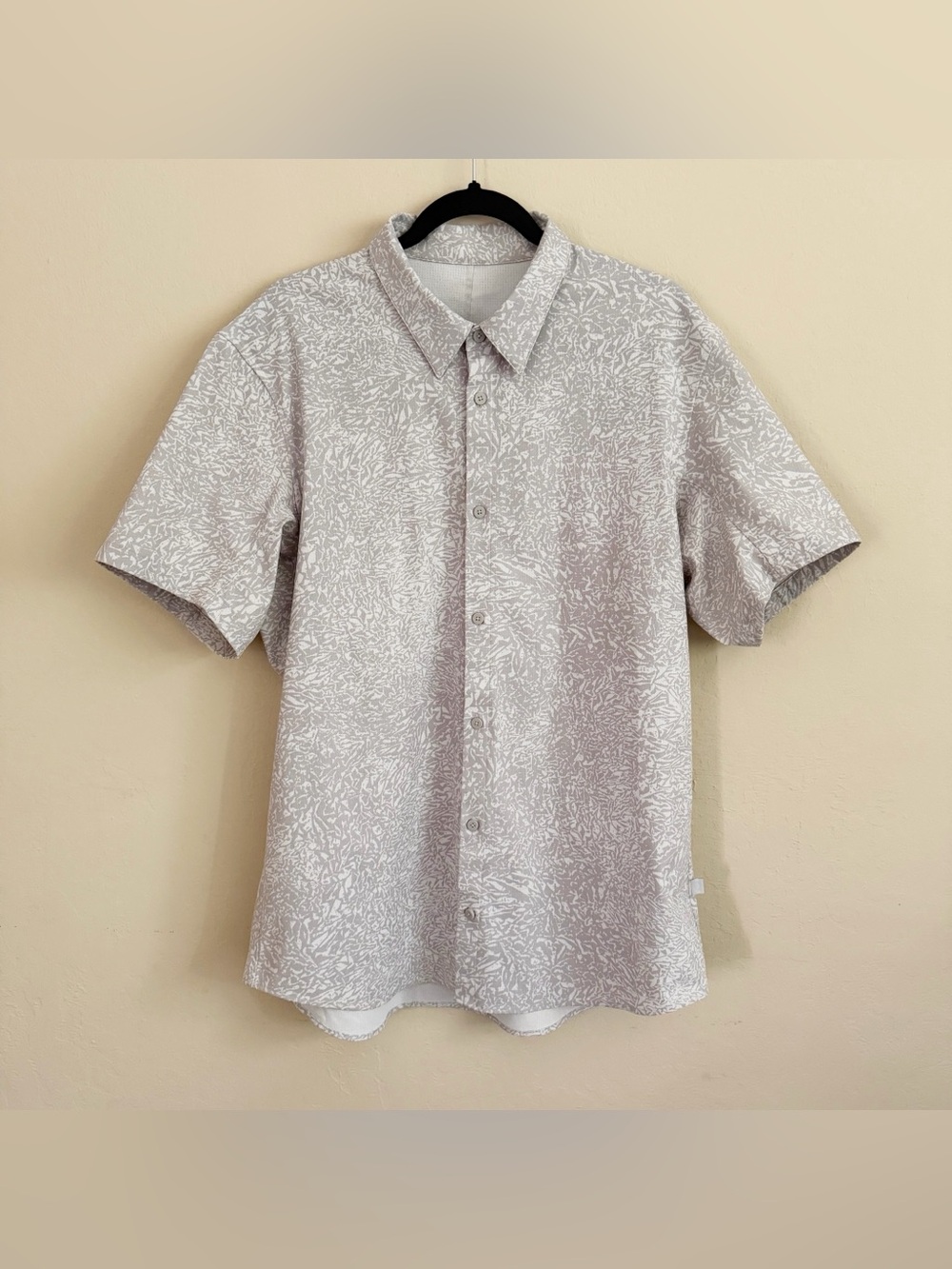 Lululemon Airing Easy Button Down Shirt • Men's XL